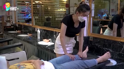 (ASMR) With professional massage skills, Trinh is always loved by customers