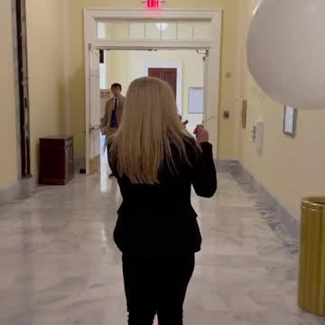MTG carrying her balloon to SOTU