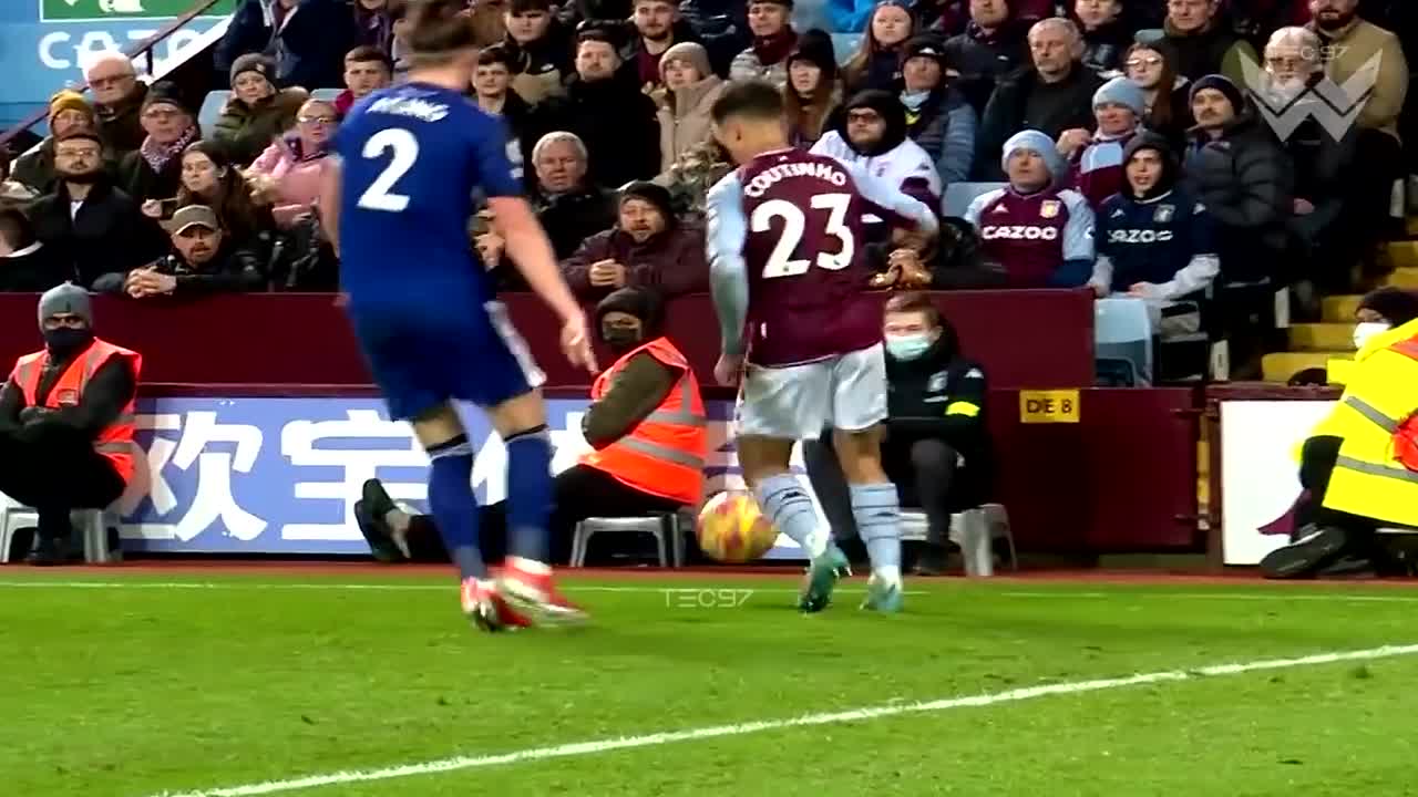 Football moments when 1 vs 1 isn't fair