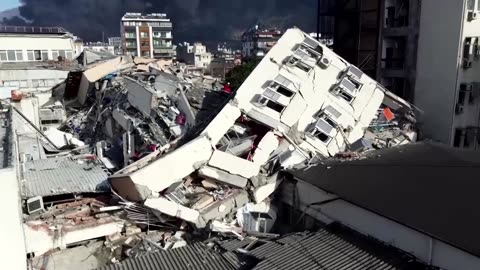 Rescue teams search demolished Turkey hospital