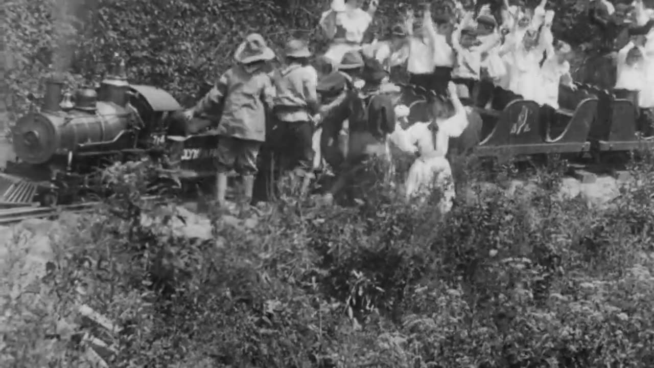 The Little Train Robbery (1905 Original Black & White Film)