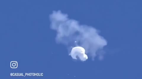 First close-up video of the Chinese spy balloon being #ShotDown