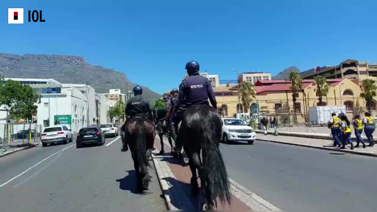 Watch: Mounted Police Patrol Cape Town CBD Ahead Of SONA 2023