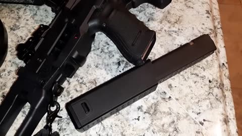 Kriss Vector Magazine Extension in Glock 17 in MCK