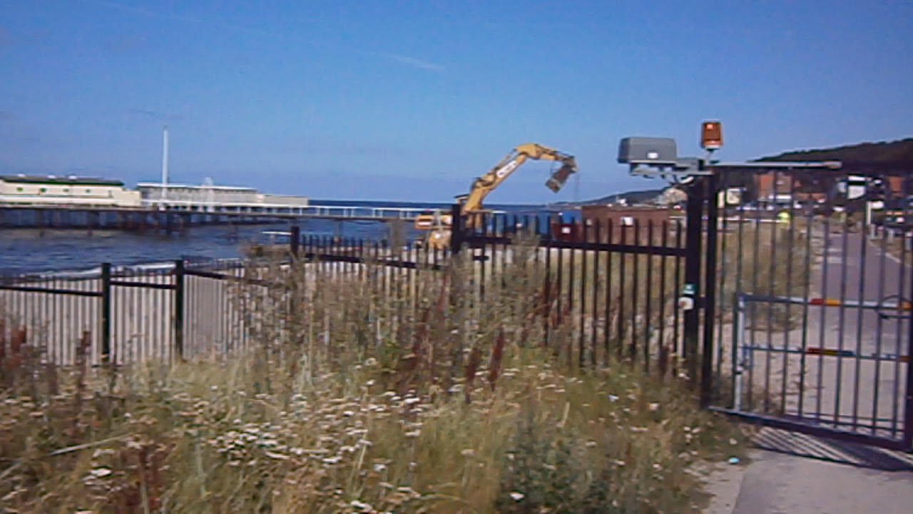 Rivningen av Pålsjö badet, Helsingborg 7 Aug. 2013