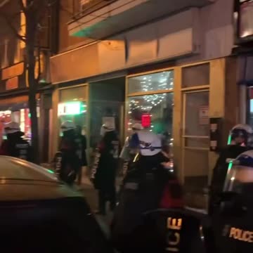 MONTREAL 🇨🇦 RIOT police to manage the MULTIPLE protests & demonstrations happening NOW🤯