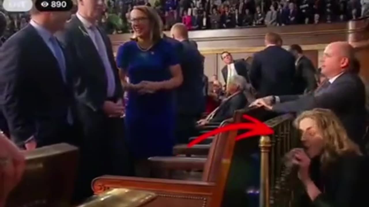 Magdalena Albornoz Boynton sneaking alcoholic nips from a flask, at Biden's State of the Union 2023