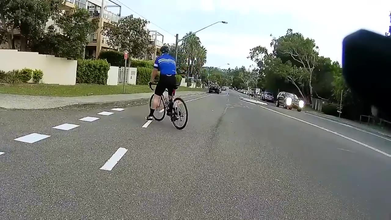 Idiots On Bikes _ Hilarious Cyclist Fails Compilation