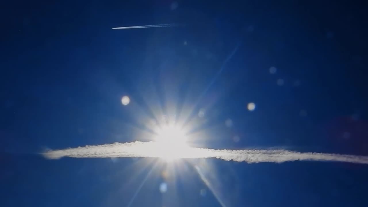 BBC Weather report on Contrails