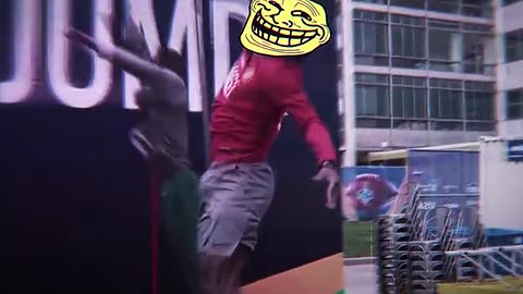 ISHOWSPEED shows his vertical jump...