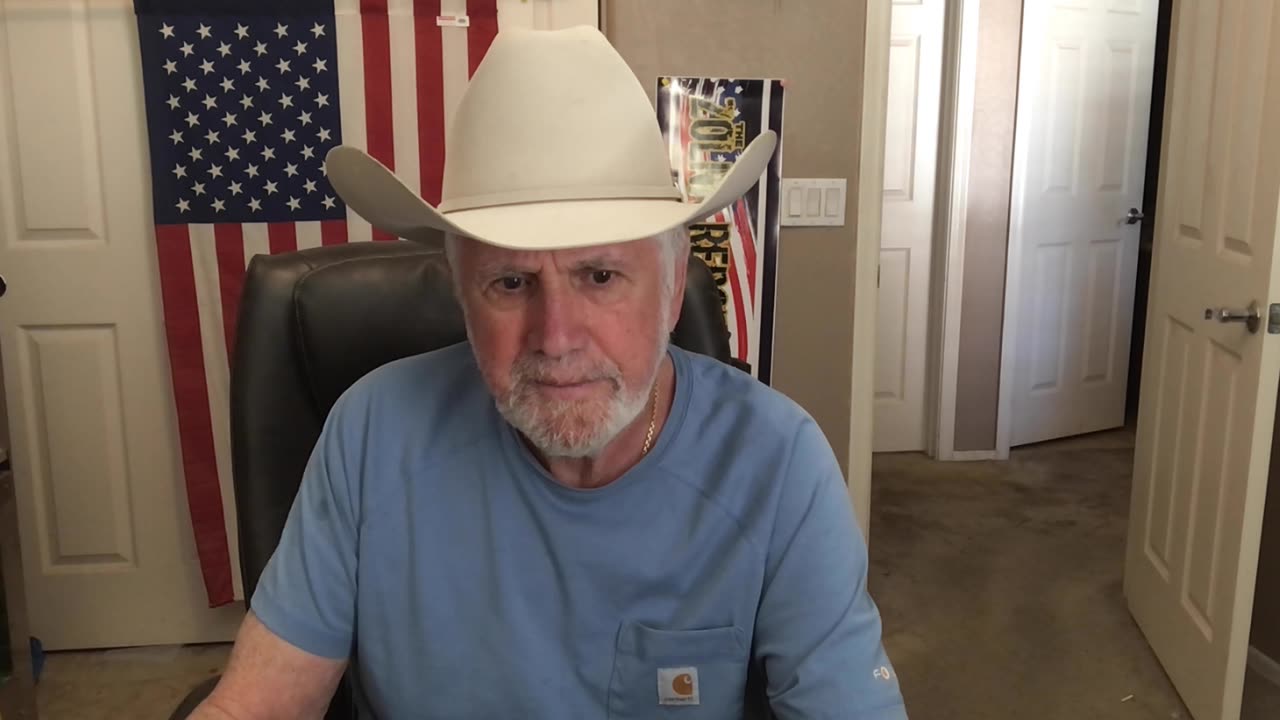 Tornadoes Tore Through Over 900 Miles Through The Center Of America, Killing 3!