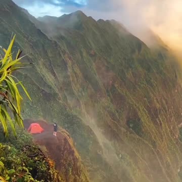 How beautiful is camping in Hawaii.!!