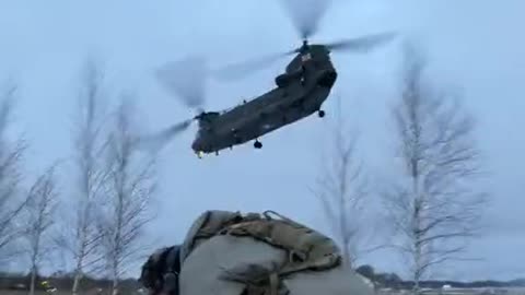 Ukrainians Training on Chinook Assaults