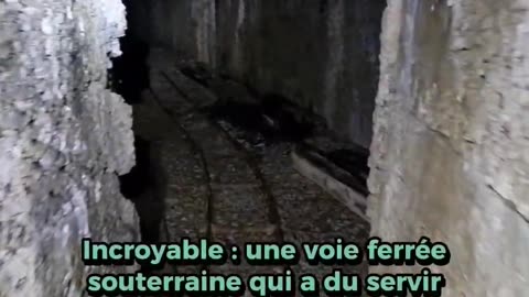 🔦💥 Un bunker secret WW2 avec son matériel intact ! 😳 #ww2 #militaria