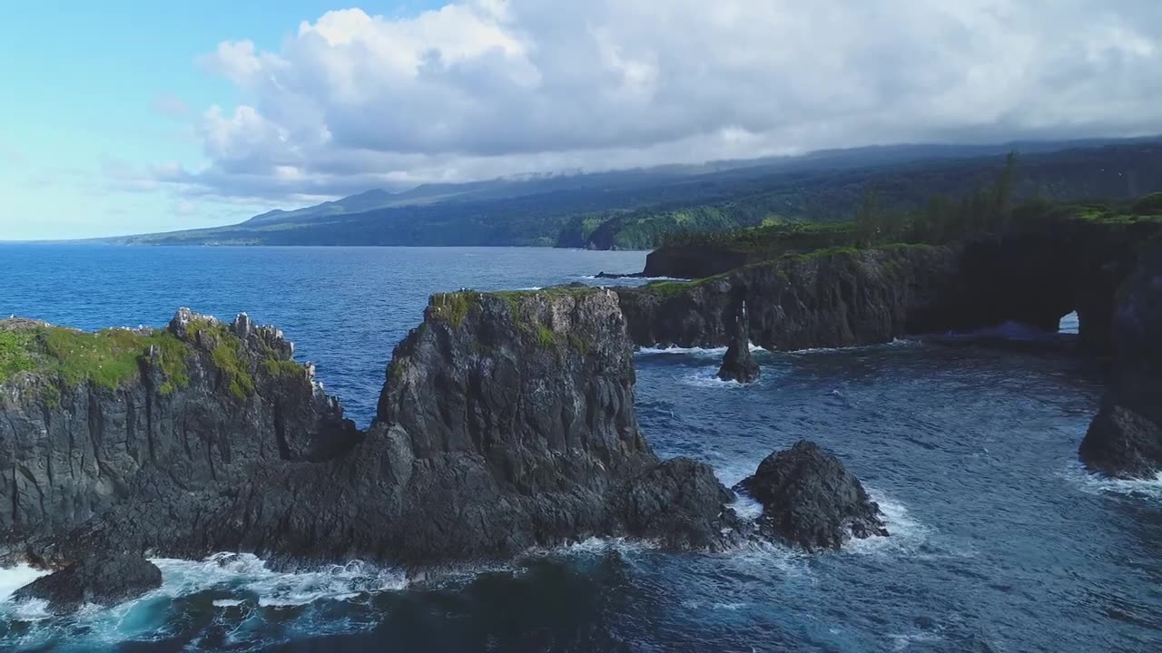 FLYING OVER HAWAII (4K UHD) - Relaxing Music Along With Beautiful Nature Videos