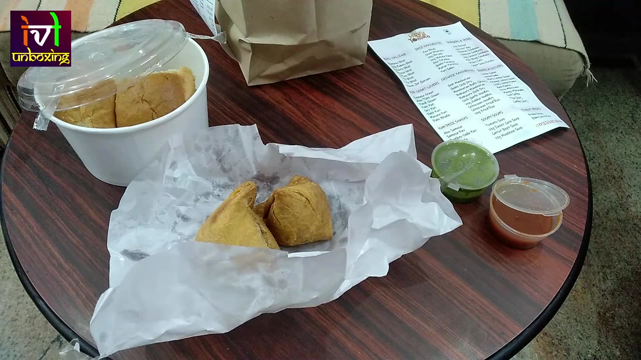 Vada Pav & Samosa Unboxing From Hungry Tomato - #unboxing #vadapav #samosa