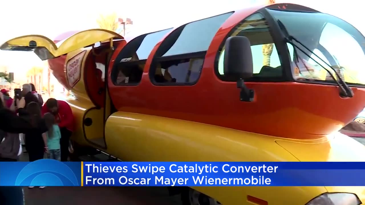 Thieves swipe catalytic converter from Oscar Mayer Wienermobile