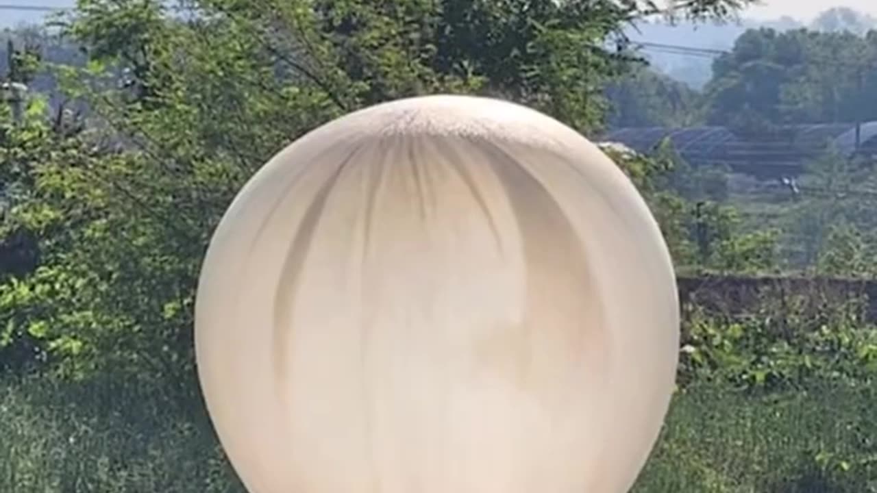 North Korea sends trash balloons to South Korea