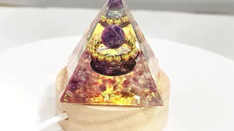 Natural Crystal Energy Generator Pyramid - Enhance Your Space!