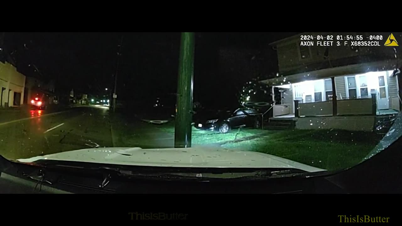 Dashcam shows two Dayton police cruisers crash into each other and light poles