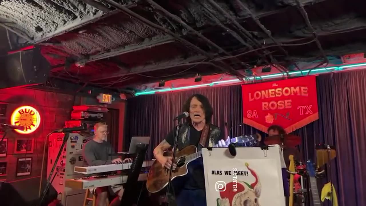 Mannequin at the Lonesome Rose playing Gary Davenport's "Distant Malverns"