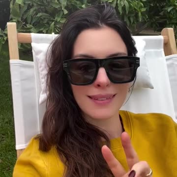 Anne Hathaway teases The Princess Diaries 3