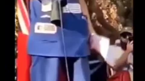 באוסטרליה- מי שמגיע לבית החולים ומחוסן- מקבל איברמקטין ומי שלא מחוסן- מקבל הנשמה מלכותית