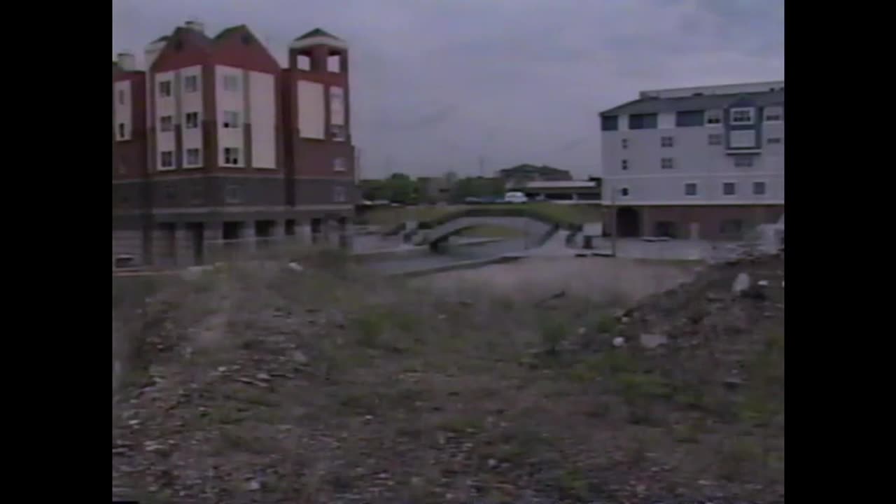 May 15, 1990 - New Apartments Spring Up Along the Canal in Downtown Indy