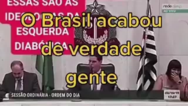 Deputada por São Paulo ximga na assembléia Legislativa do Estado,olha que Nível