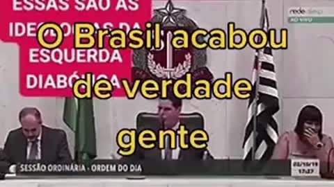 Deputada por São Paulo ximga na assembléia Legislativa do Estado,olha que Nível