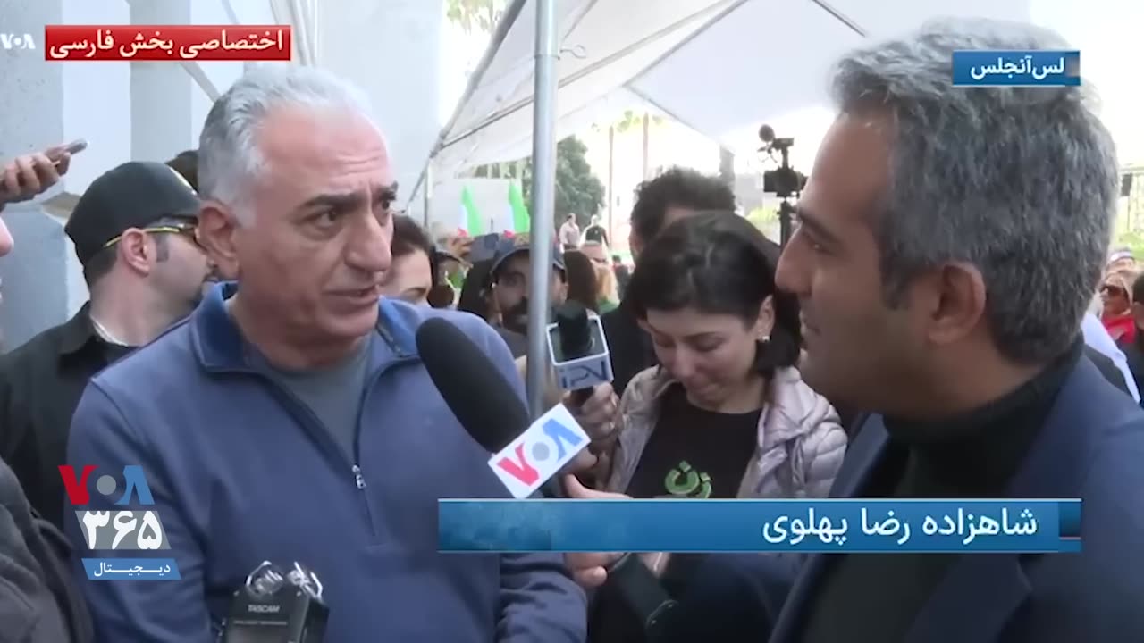 شاهزاده رضا پهلوی به صدای آمریکا این اولین انقلاب زنان در دنیا است