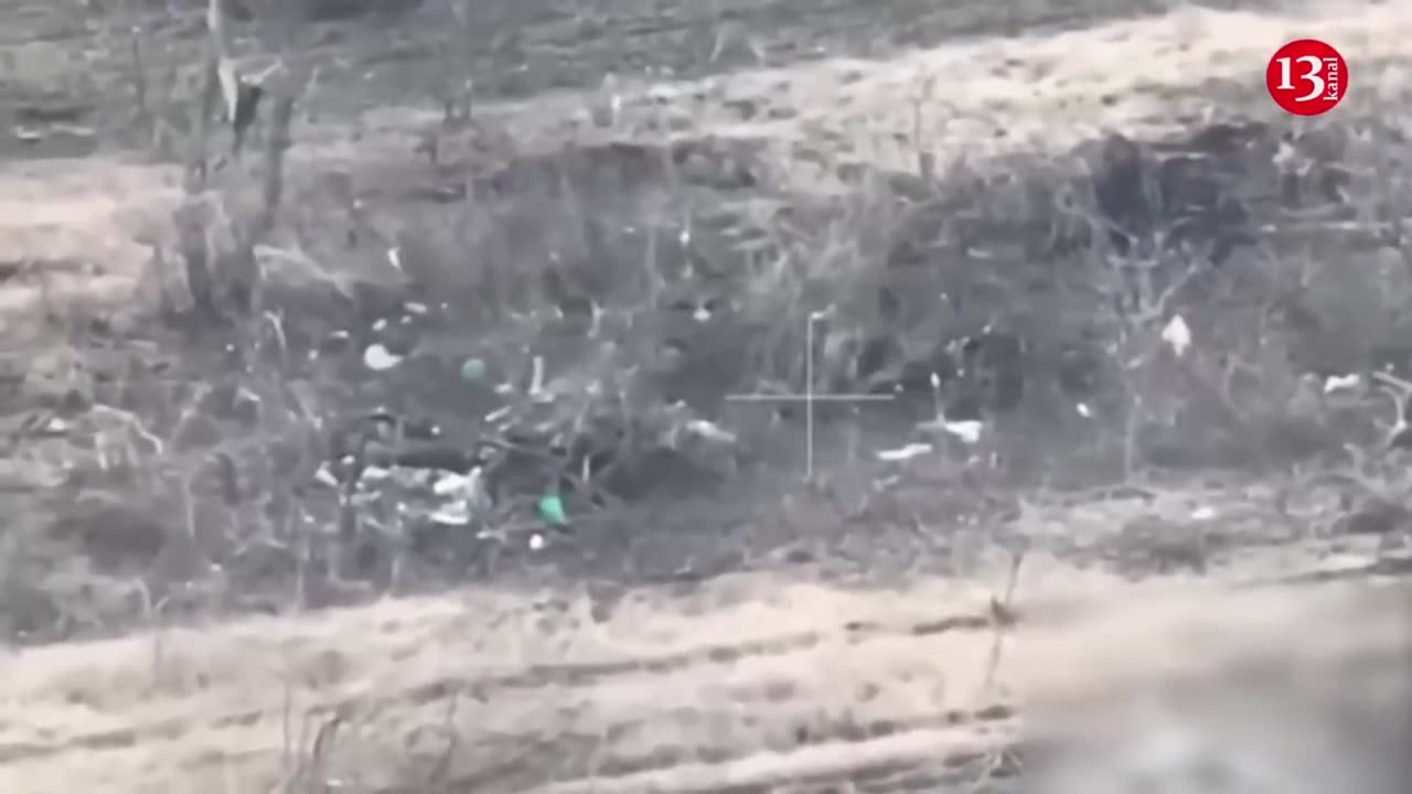 Advancing Russian tank ambushed in Ukrainian positions - it came under heavy fire