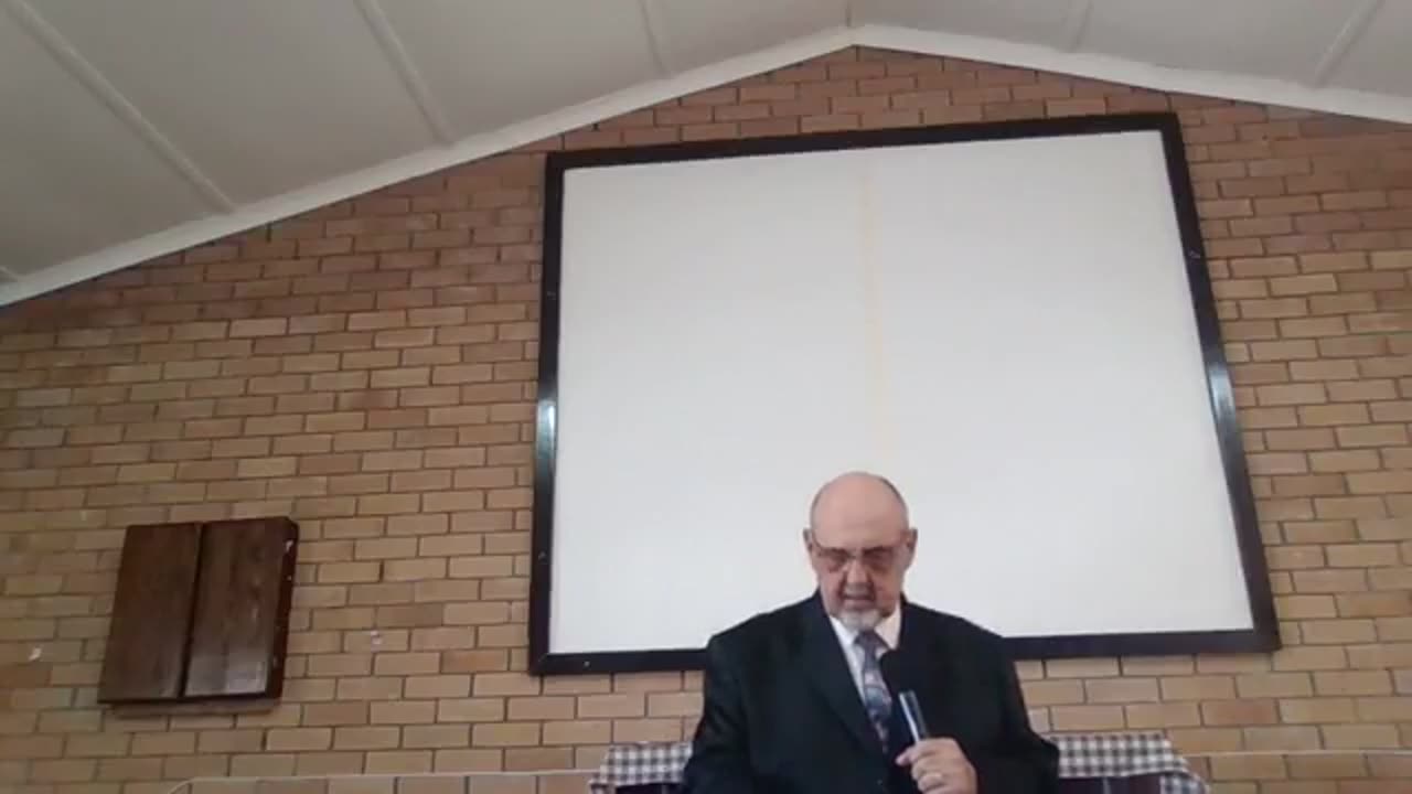 Bonnievale Family Center, Pastor Johan Van Der Bank. Afrikaans service