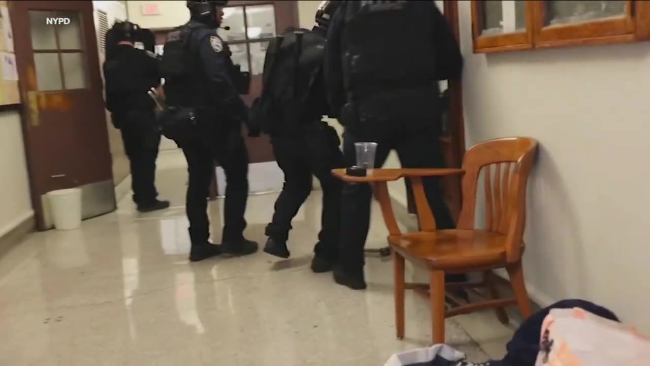 VIDEO NYPD body cam shows officers retake Columbia's Hamilton Hall