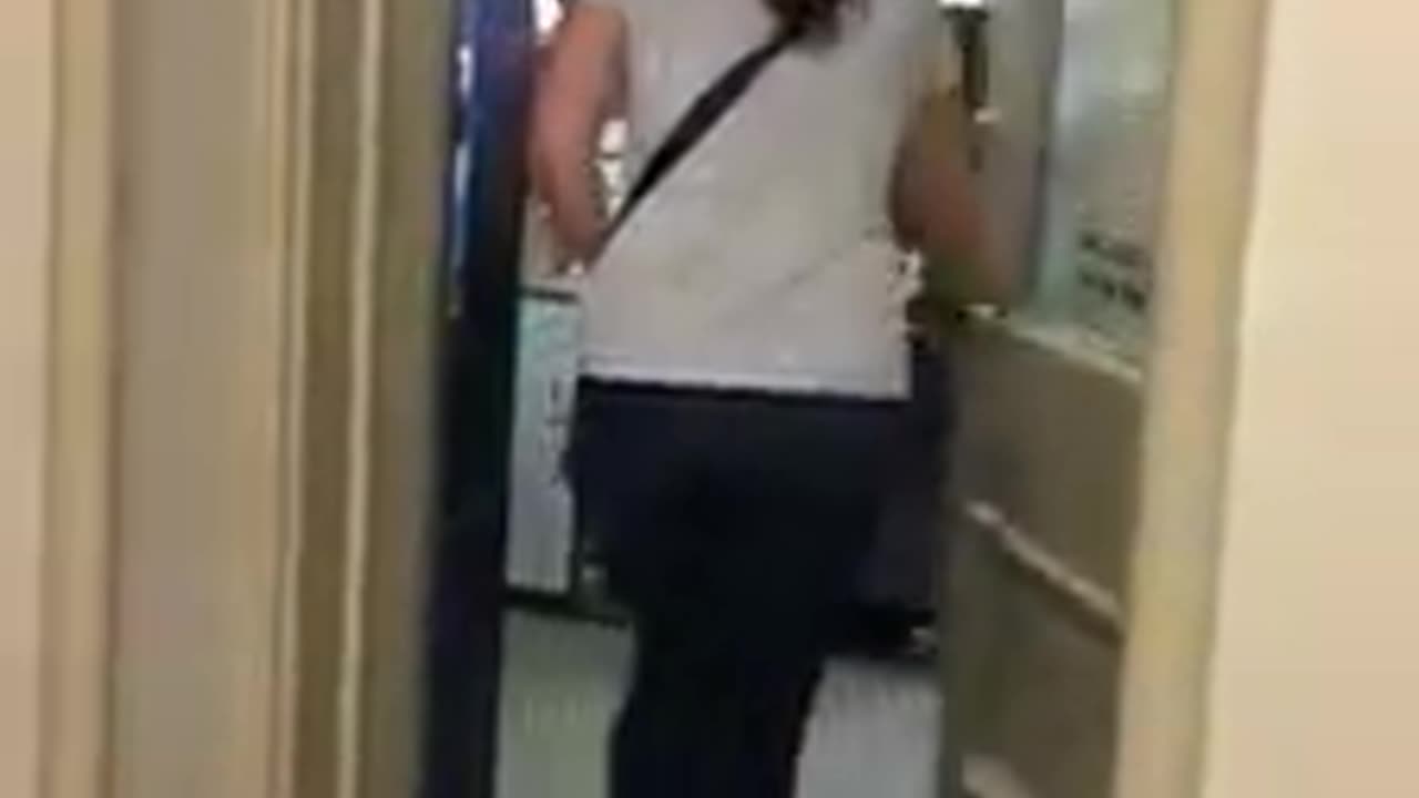 Pam videos him in court