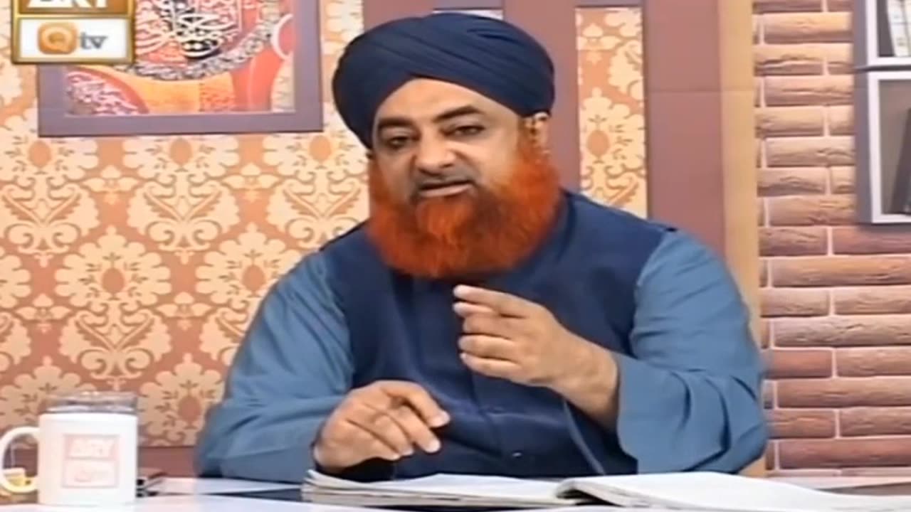 اگر جسم ناپاک ہو اور پاک کپڑے پہن لیں تو وہ کپڑے ناپاک ہو جائیں گے؟