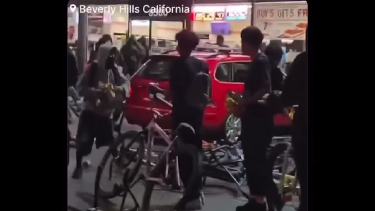 Bike Riding Teens Loot Beverly Hills 7-11