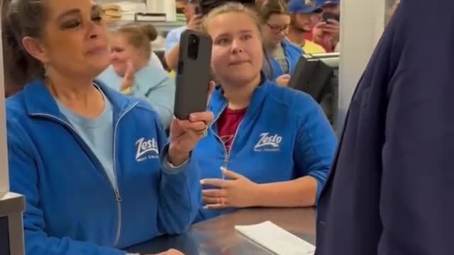 Ice Cream Shop Employees Prays with President Trump