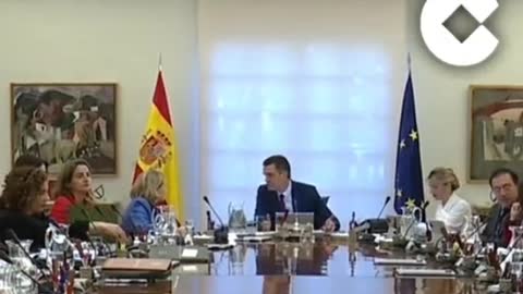 Carlos Herrera, de cadena Cope, explica porqué el Gobierno elimina las mascarillas