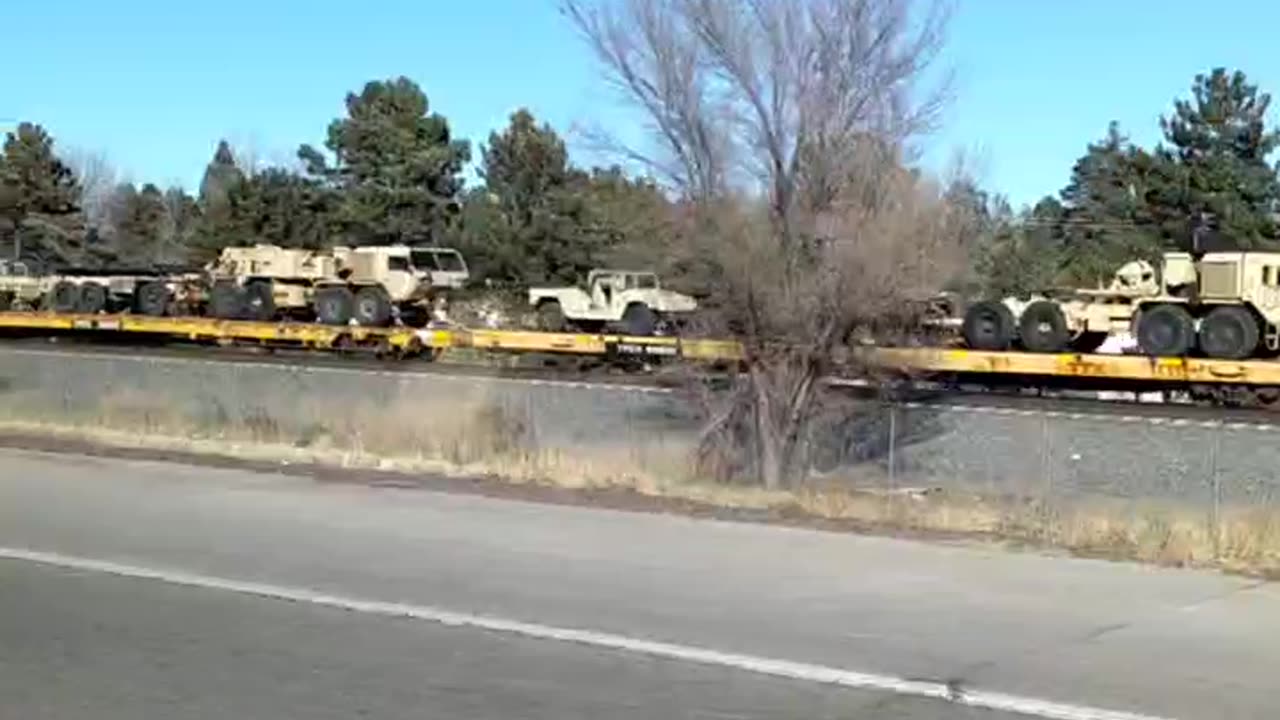 Another train with military equipment for the AFU forces was filmed in the United States.