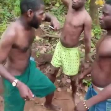 Try not to laugh 🤣😂