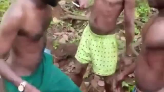 Try not to laugh 🤣😂
