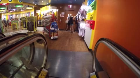 A walk trough the M & M's store in Las Vegas.