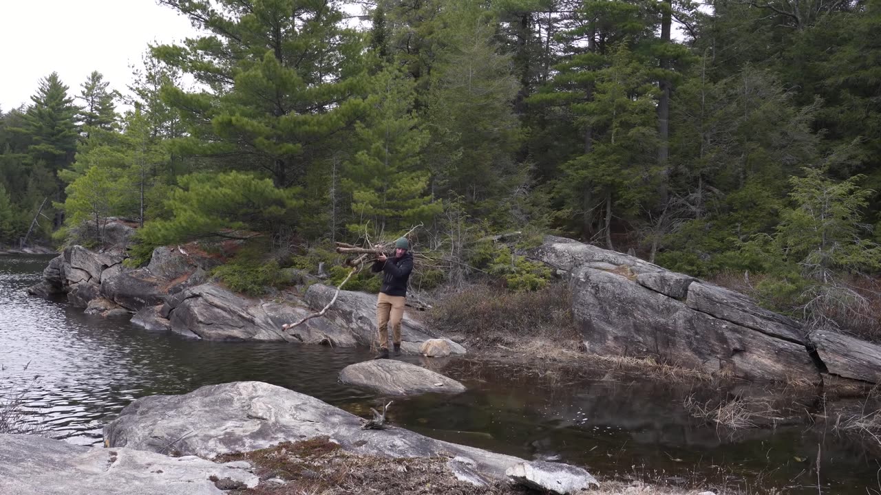 Solo Camping like a Voyageur in a Canoe Shelter – Snow and Below Freezing