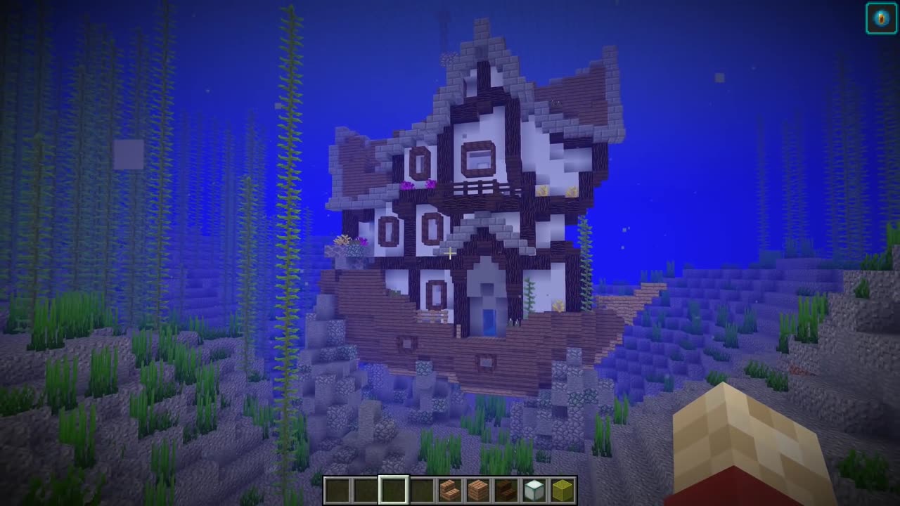 7 Minecraft SHIPWRECK House Ideas!