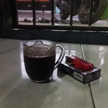 Very nice drink coffe in the rain