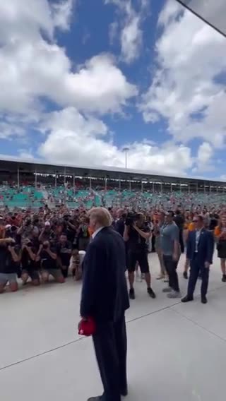 Formula 1 enthusiasts welcome Donald Trump with chants of ‘USA!’