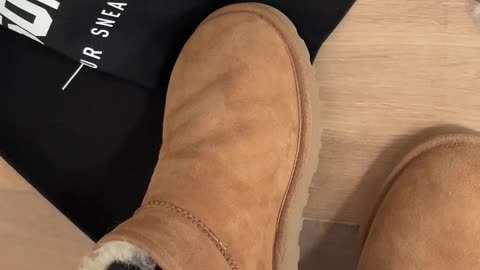 750Kicks How To Style: UGG Classic Ultra Mini Chestnut with @Client - Outfits Kicks Fall Fit UGGS YT