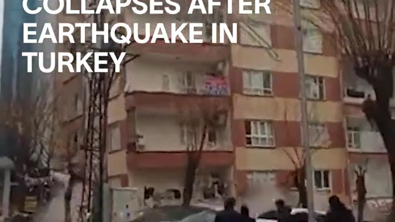 An Apartment Building Collapsing in Sanliurfa, Turkey, Following Two Huge Earthquakes.#shorts