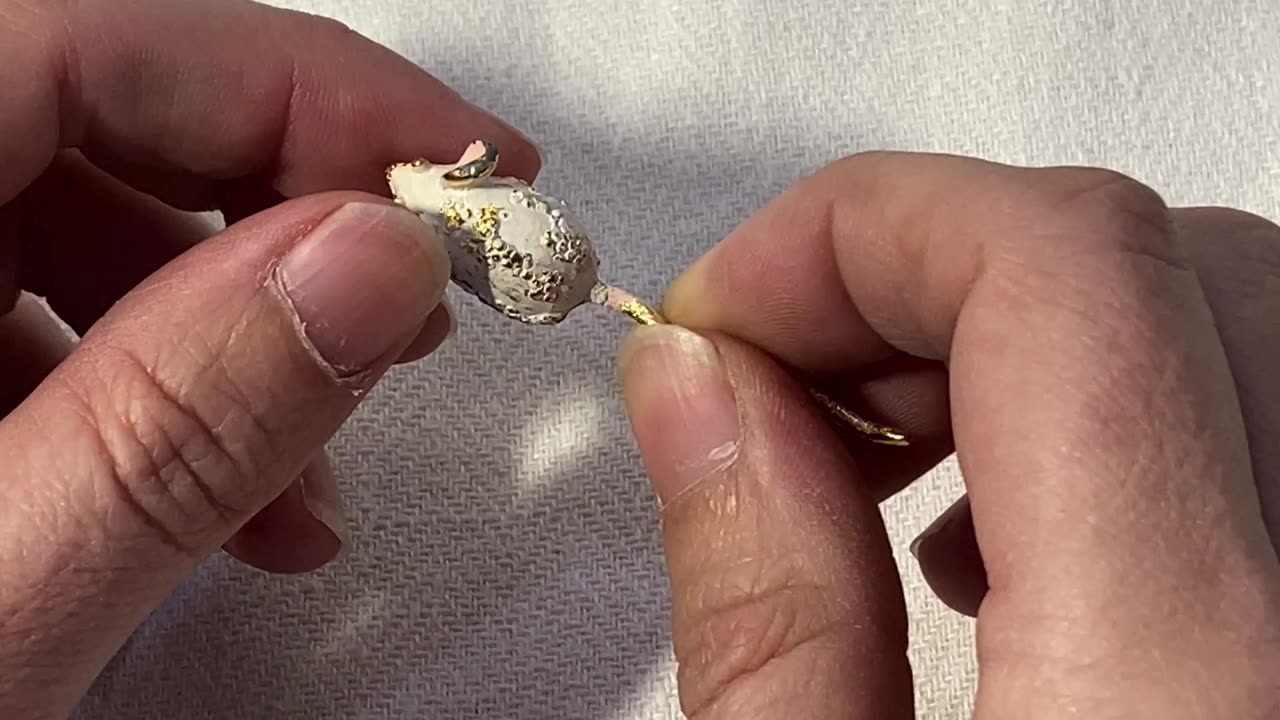 Vintage White painted Gold Tone Mouse Pin